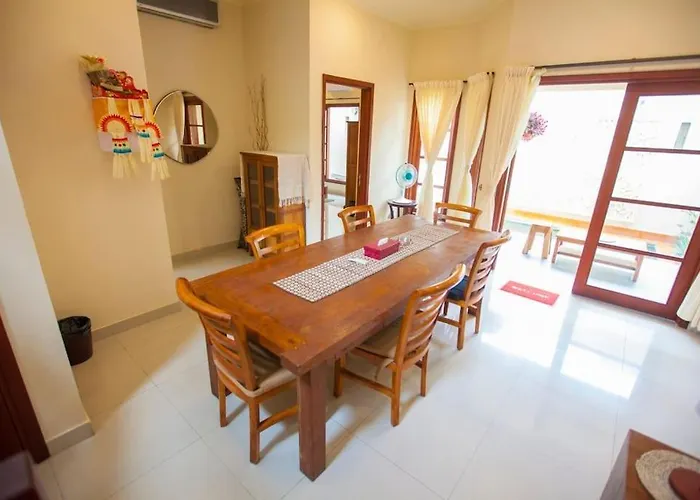 Vibrant Getaway In Seminyak: Buyaya Villa Seminyak (Bali)