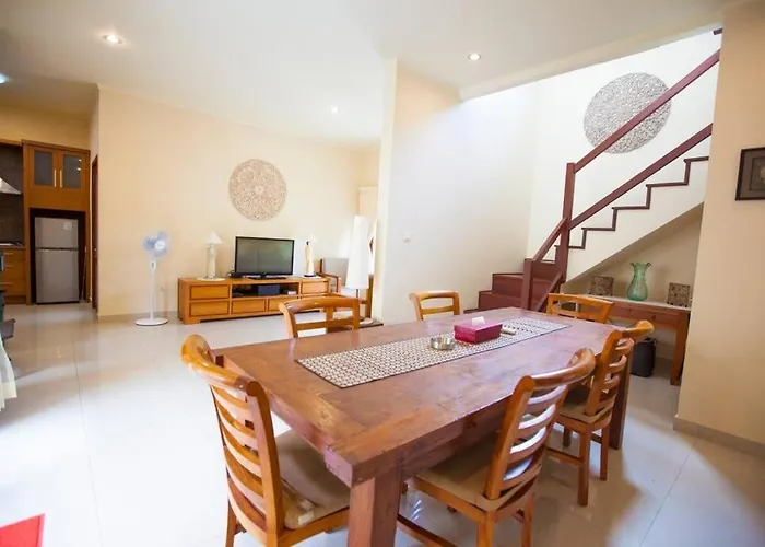 Villa Vibrant Getaway In Seminyak: Buyaya *